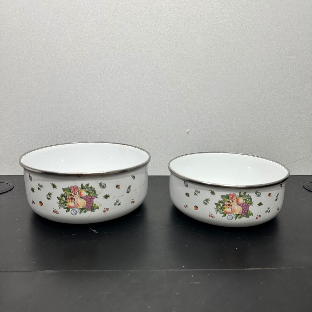 Vintage‎ Enamelware Bowls Set of 2 White Fruit Design Kitchen Decor